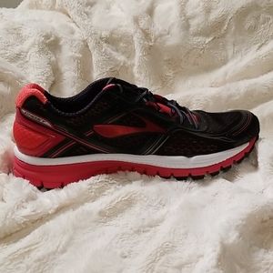 New Brooks Ghost 8 size 10